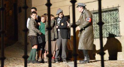 Representación del holocausto en las fiestas de Halloween de Frías (Burgos).
