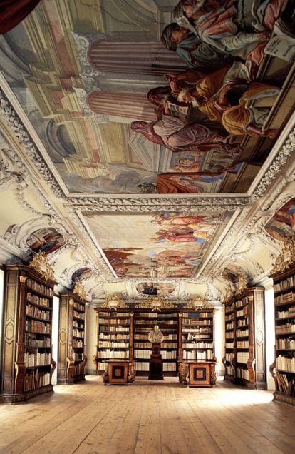 La biblioteca de la abadía de Kremsmünster, en Alta Austria.