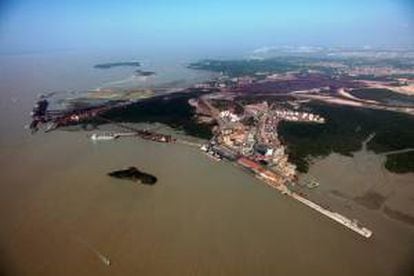 Fotografía sin fecha cedida por la Empresa Maranhense de Administración Portuaria (Emap) en la que se puede apreciar la construcción de una nueva terminal portuaria sobre el Atlántico en la ciudad de Sao Luis, capital del estado brasileño de Maranhao.