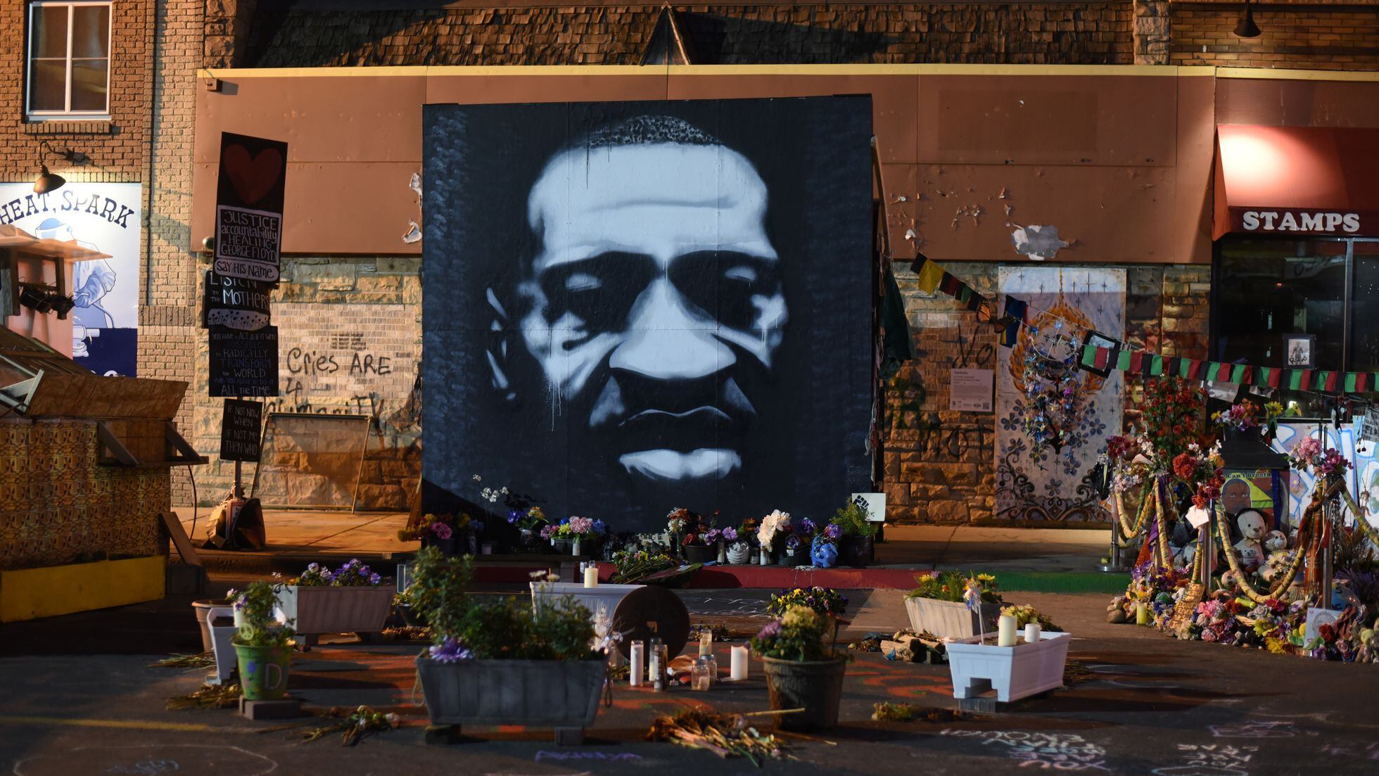Un año de la muerte de George Floyd: una reforma policial varada y un repunte de la violencia | Internacional | EL PAÍS