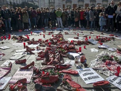 Foto de archivo de la concentraci&oacute;n en la Puerta del Sol de Madrid contra la violencia de g&eacute;nero.