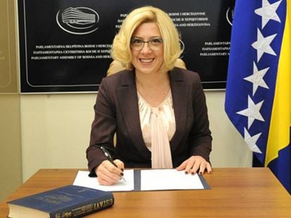 La ministra federal de Medio Ambiente, Edita Đapo Marka.