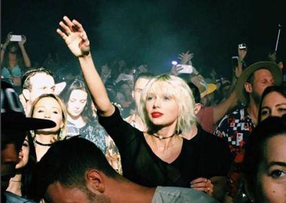 Una imagen de Taylor Swift en un concierto de Calvin Harris que bien podría ser objeto de un 'meme'.