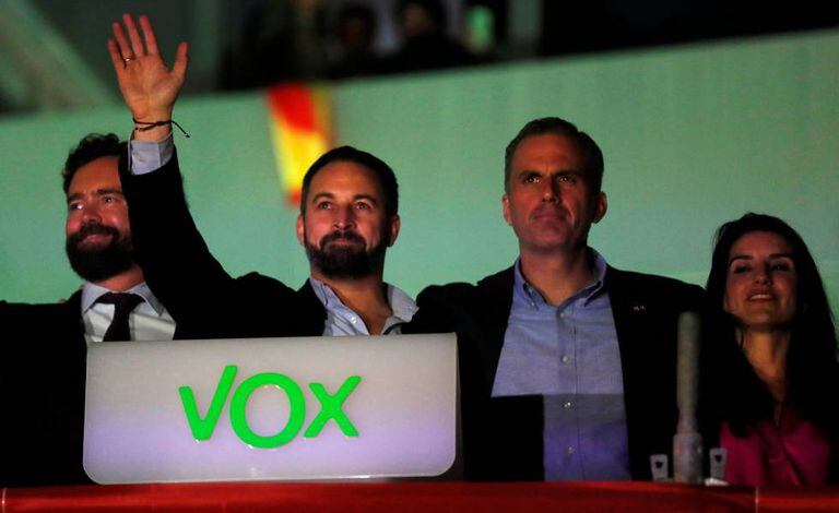 De izquierda a derecha: Iván Espinosa de los Monteros, Santiago Abascal, Javier Ortega Smith y Rocío Monasterio en la sede de Vox en el 10-N.