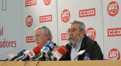 Los secretarios generales de CCOO, Ignacio Fernández Toxo, y de UGT, Cándido Méndez.