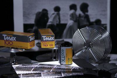 Películas, negativos y fotografías realizadas con productos de Eastman Kodak.