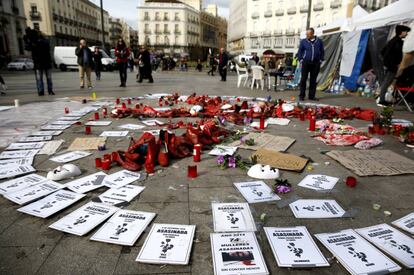 Huelga de hambre en la Puerta del Sol de Madrid por las mujeres asesinadas por violencia machista. 