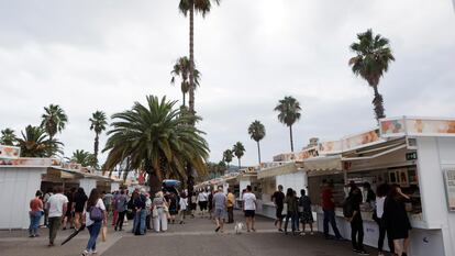 Ambiente en la Setmana del Llibre en Català, en el Moll de la Fusta.