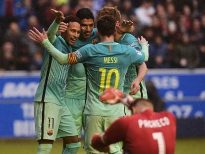 Messi, Neymar, Suárez i Rakitic celebren la consecució del primer gol.