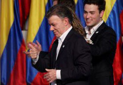 El presidente de Colombia, Juan Manuel Santos, celebra el resultado electoral