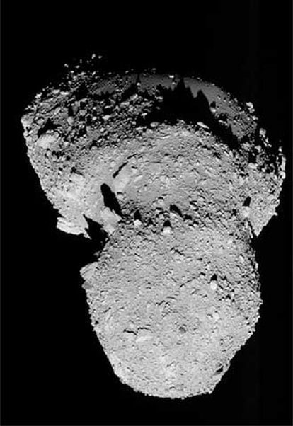 El asteroide Itokawa.