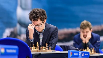 Fabiano Caruana y Magnus Carlsen el pasado enero, durante el Festival Tata en Wijk aan Zee (Países Bajos)