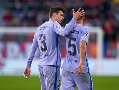 Piqué y Busquets, después de un encuentro ante Osasuna esta temporada.