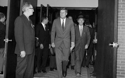 El presidente Kennedy, en octubre de 1962, endureció el embargo.