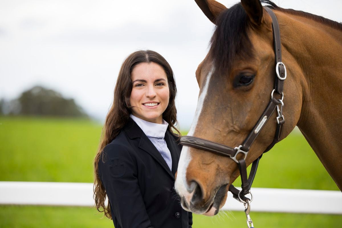 Vegan Horse Riding: Netizens React as New 'Equestrian Sport' Goes