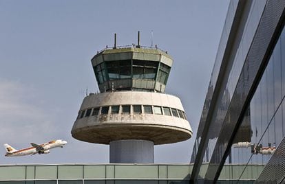 Torre de control del aeropuerto de El Prat