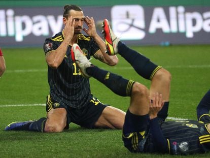 Ibrahimovic lamenta una ocasión perdida por Suecia ante Georgia.