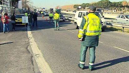 Imagen de un control de la Guardia Civil de Tr&aacute;fico.