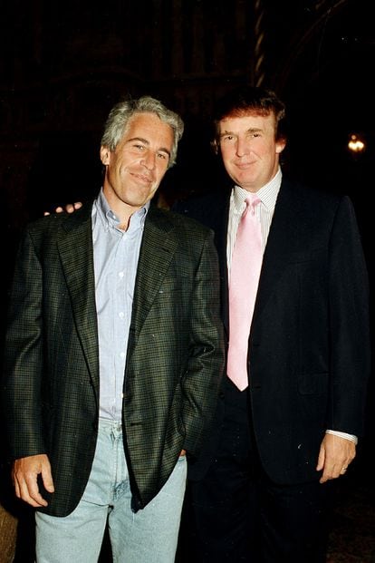Jeffrey Epstein y Donald Trump en Mar-a-Lago, Palm Beach (Florida, 1997).