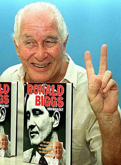 Ronnie Biggs, de 79 años, durante la presentación de su libro.