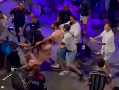 Detenidos 12 hombres por su participación en la pelea multitudinaria de Sitges en julio