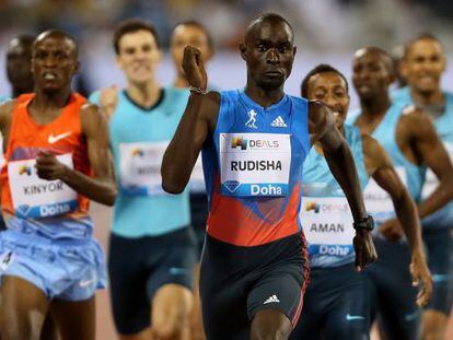 Rudisha lidera la prueba de 800m en Doha.