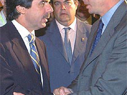 José María Aznar y Alberto Ruiz-Gallardón, ayer en El Escorial.