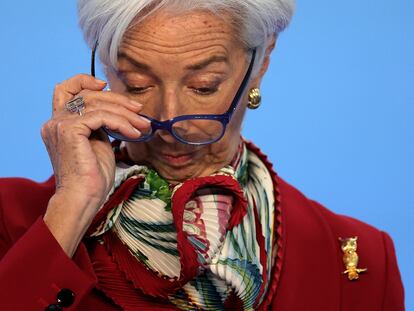 La presidenta del Banco Central Europeo (BCE), Christine Lagarde, se dirige a una rueda de prensa tras la reunión del Consejo de Gobierno del BCE este jueves.