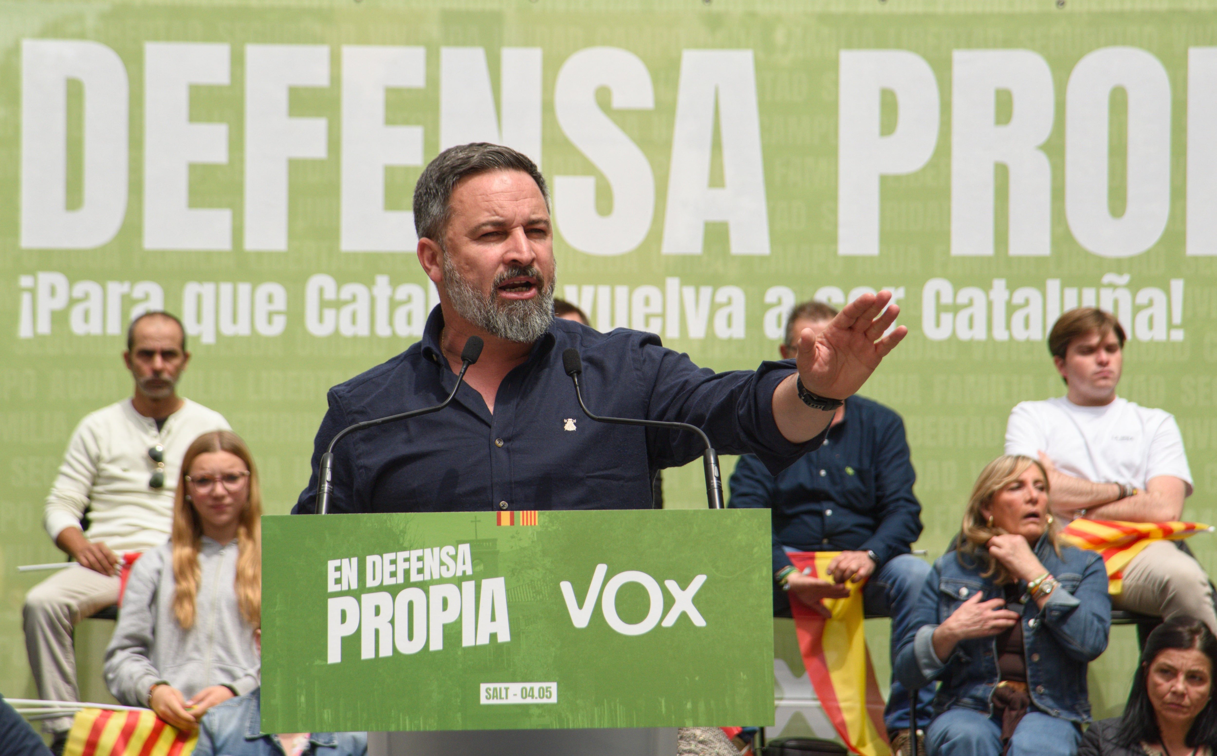 El presidente de VOX, Santiago Abascal, interviene durante un acto de campaña de VOX, en la plaza Llibertat, a 4 de mayo de 2024, en Salt, Girona, Catalunya (España). Este mitin se enmarca como uno de los celebrados por VOX durante la campaña electoral para los comicios catalanes del próximo 12 de mayo.
04 MAYO 2024;VOX;MITIN;CAMPAÑA;ELECCIONES;AUTONÓMICAS;12M;12 DE MAYO
Alberto Paredes / Europa Press
04/05/2024