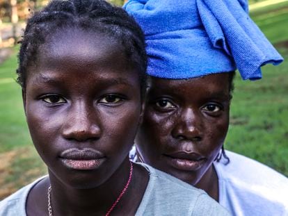 Ndeye Sarr y su hija, de 9 años, llegaron el pasado 4 de octubre a El Hierro en un cayuco que salió de Gambia.