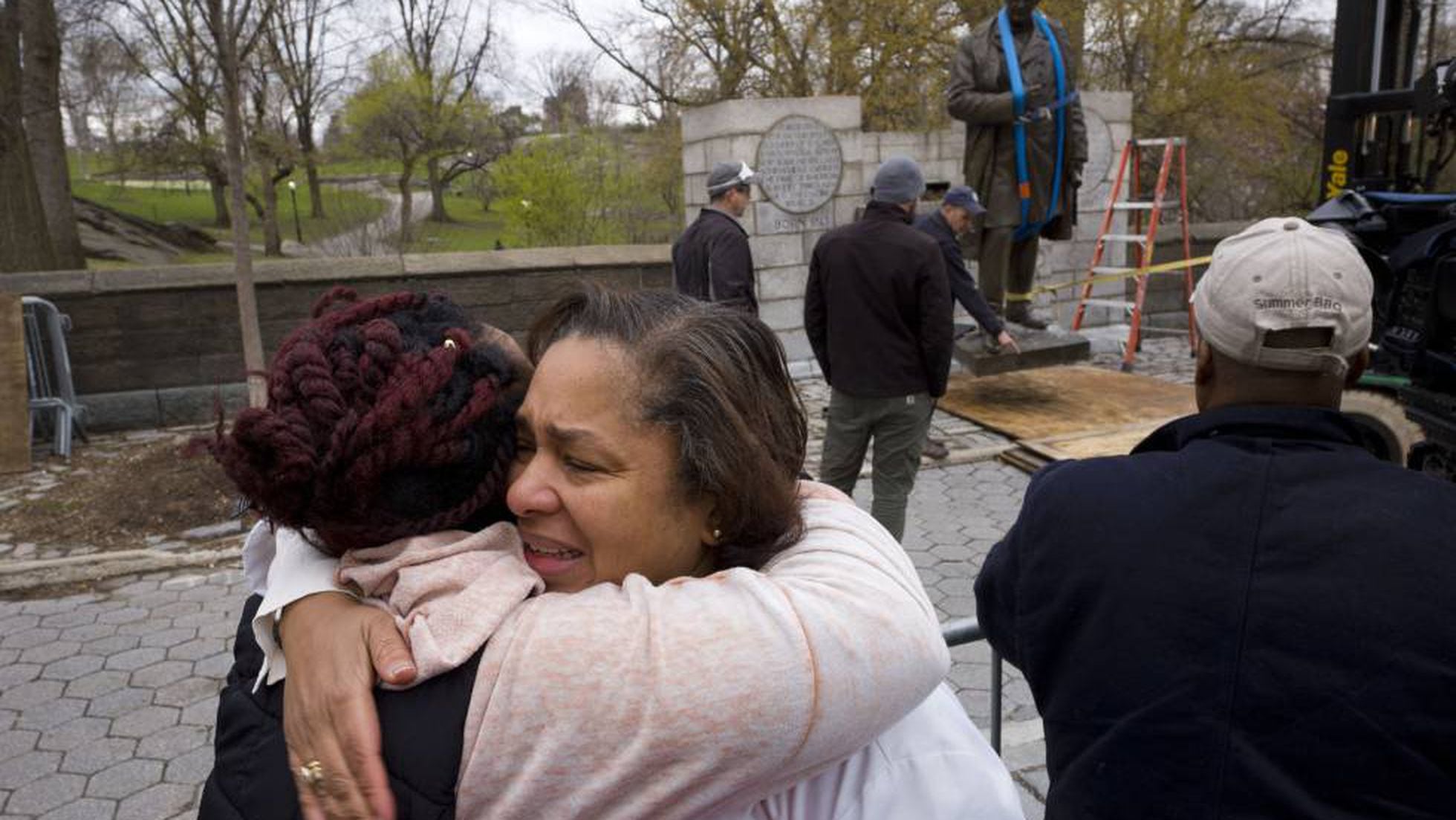 Nueva York retira la estatua del ginecólogo que experimentó con esclavas  negras | Mundo Global | EL PAÍS