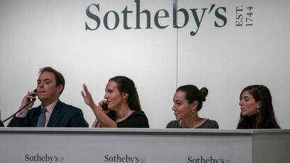 Un puja en la casa de subastas Sotheby´s