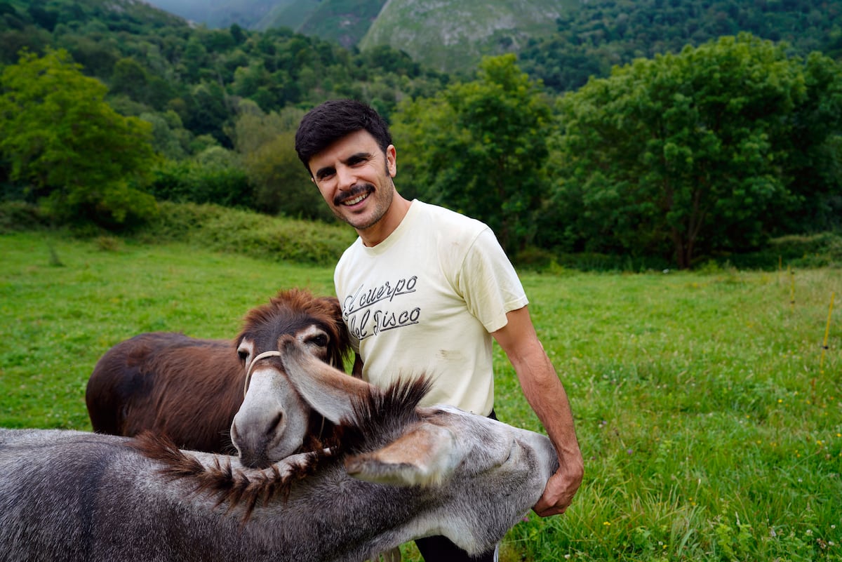 El personal universo folclórico de Rodrigo Cuevas, premio nacional de Músicas Actuales 2023
