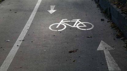 Señal del carril bici en una ciudad española.
