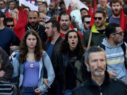 Manifestantes el jueves en Atenas.