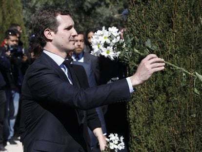 Pablo Casado, durante el homenaje a las victimas del 11-M en el parque del Retiro, en Madrid. 