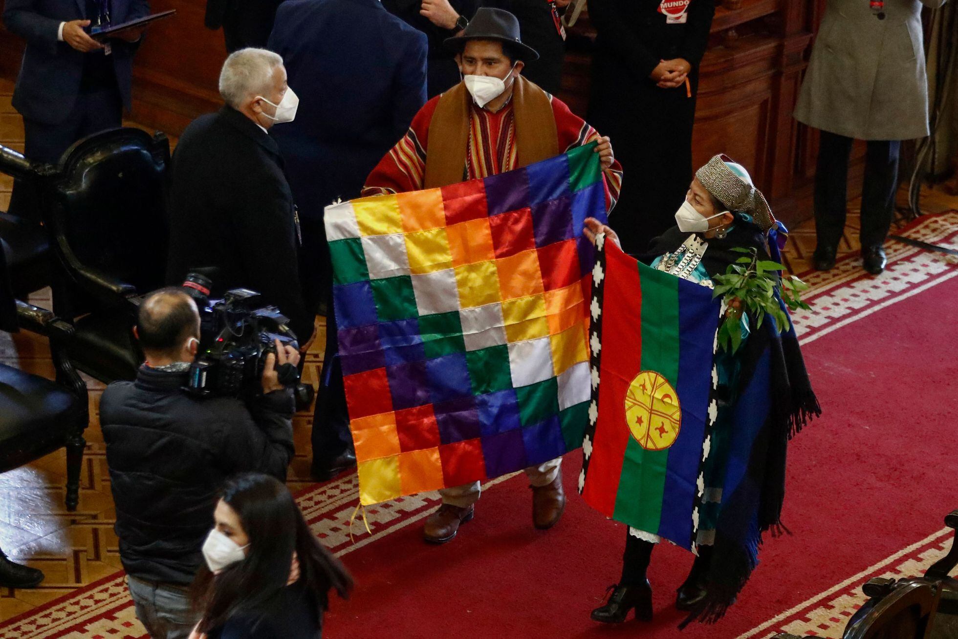 Elisa Loncon, representante del pueblo mapuche para la Convención Constituyente de Chile, asiste a la presentación del borrador final de la propuesta constitucional en el Congreso Nacional, en Santiago, el 4 de julio de 2022.