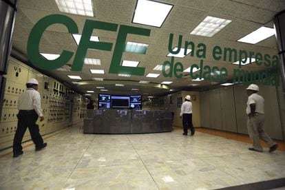 El cuarto de controles de la presa Manuel M. Torres en Chicoasén de la CFE.