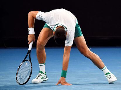 Djokovic, durante el partido contra Raonic en Melbourne.