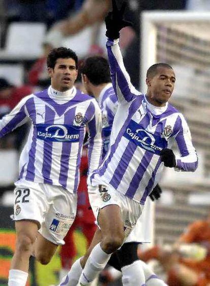 Nivaldo celebra el gol del empate del Valladolid.