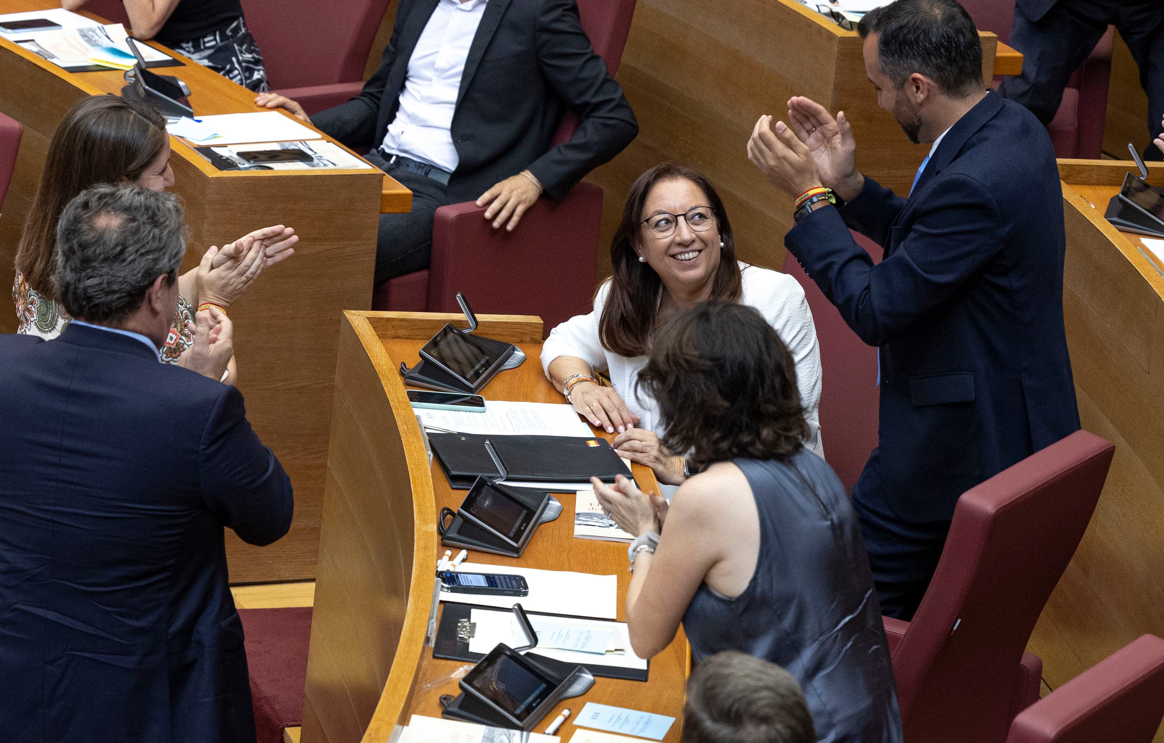 La diputada de Vox, Llanos Massó, elegida este lunes presidenta de las Cortes Valencianas.