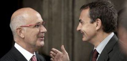 Duran Lleida conversa con Zapatero.