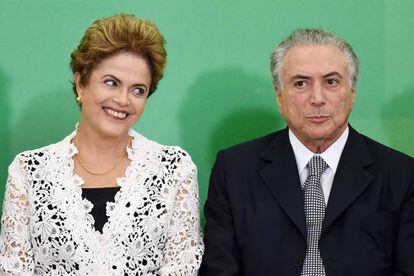 Dilma Roussef y Michel Temer en una ceremonia en Brasilia, en octubre de 2015.