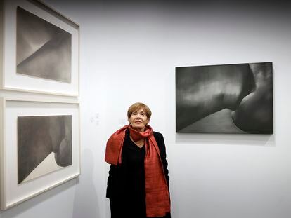 La artista Maribel Nazco, en la galería José de la Mano, en Arco, el miércoles