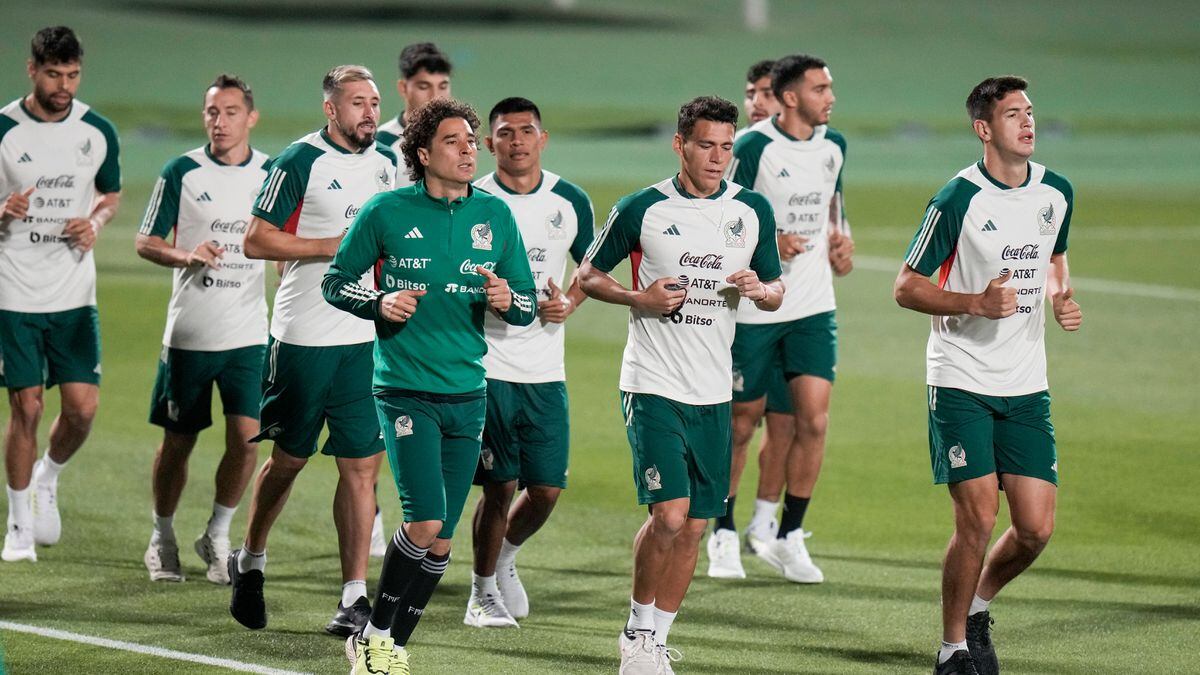 soccer-in-mexico-fears-going-back-in-time-by-falling-in-the-group-stage