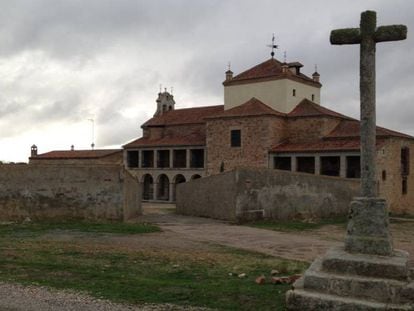 Santuario de Valdejimena, en la provincia de Salamanca, donde reside desde 2011 el religioso benedictino Francisco Carreras, acusado de abusos. Audio del encuentro con el acusado.
