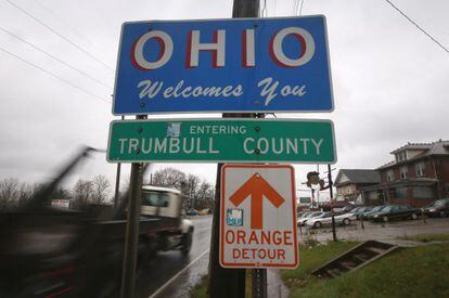 Un cartel que marca la frontera de Pensilvania con Ohio.