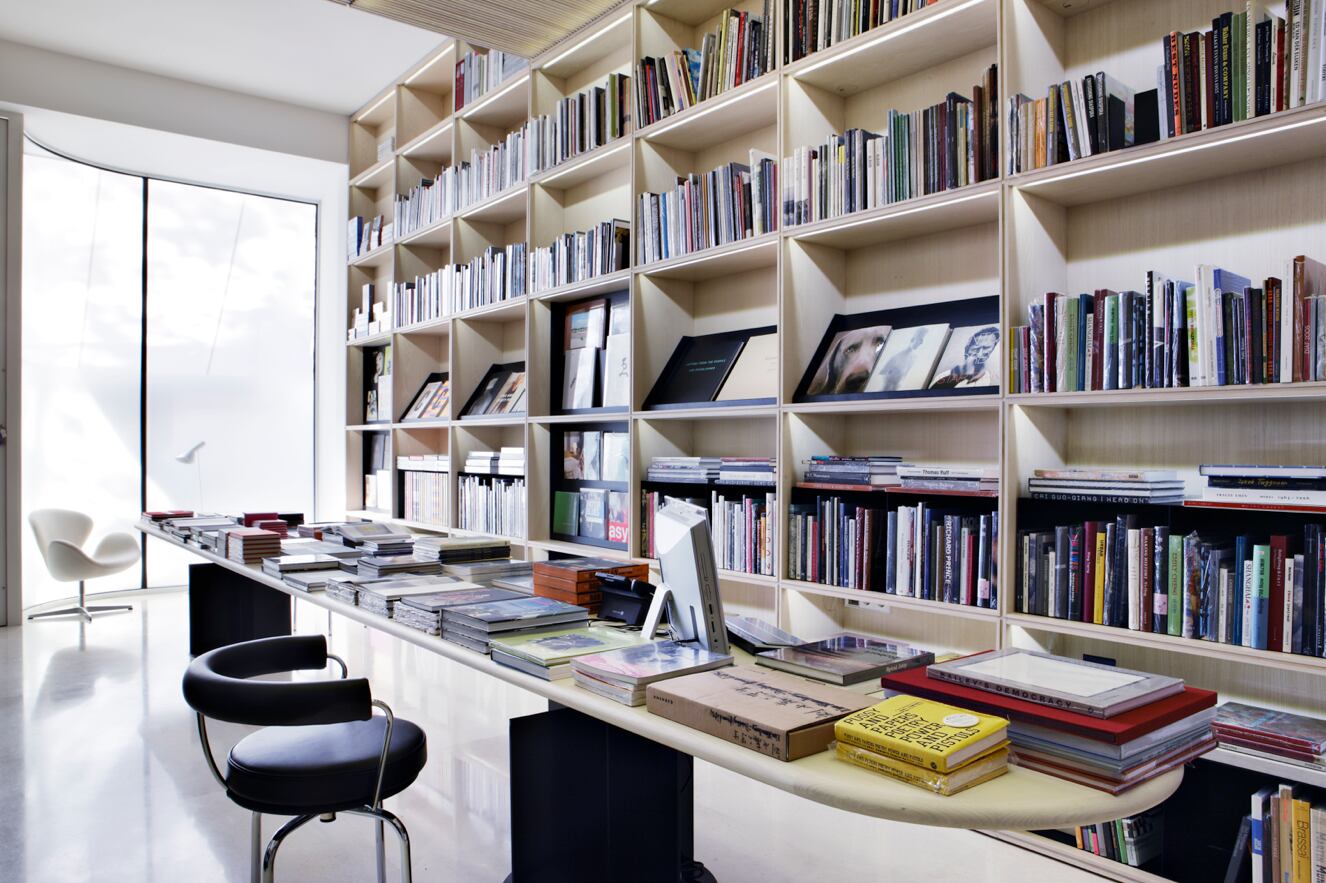 Vista de la librería Ivorypress, contigua a la galería y sede de la editorial en Madrid.