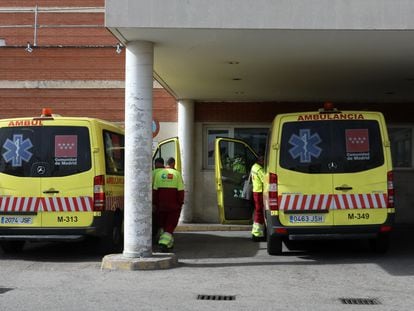 Ambulancias del Summa en el hospital Doce de Octubre.