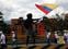 Un ciudadano ondea la bandera colombiana durante una protesta contra el gobierno del presidente Iván Duque el 26 de mayo de 2021.